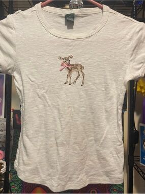 wild fable Cream Short Sleeve Tee with Deer and Pink Bow Size Small